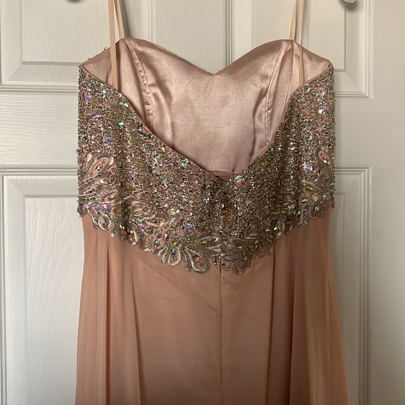 LONG PROM DRESS - Picture 6 of 6